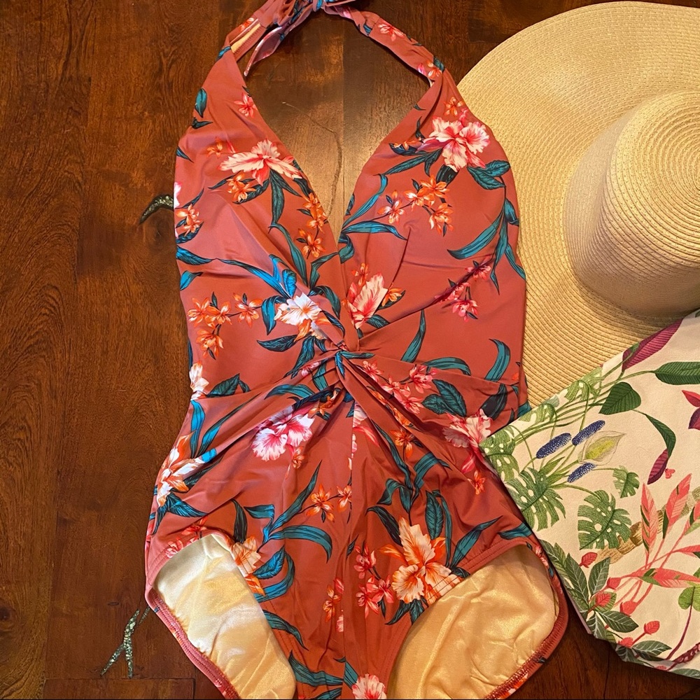 Miracle, DreamSuit Floral 🌺 ‘Twist’ 1 Piece   NWT